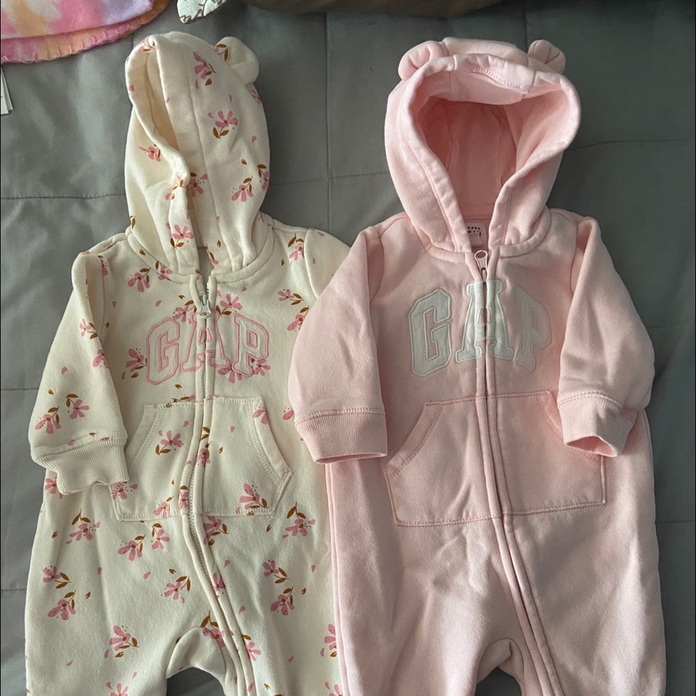 Bundle of 2 Baby Gap One Piece Sweats